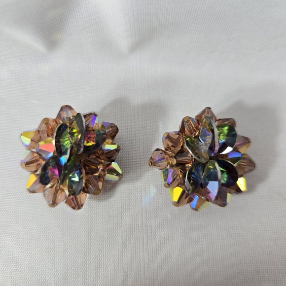 Clip On Iridescent Beaded Cluster Flower Earrings Glass Beads Vintage Purple - Picture 4 of 16